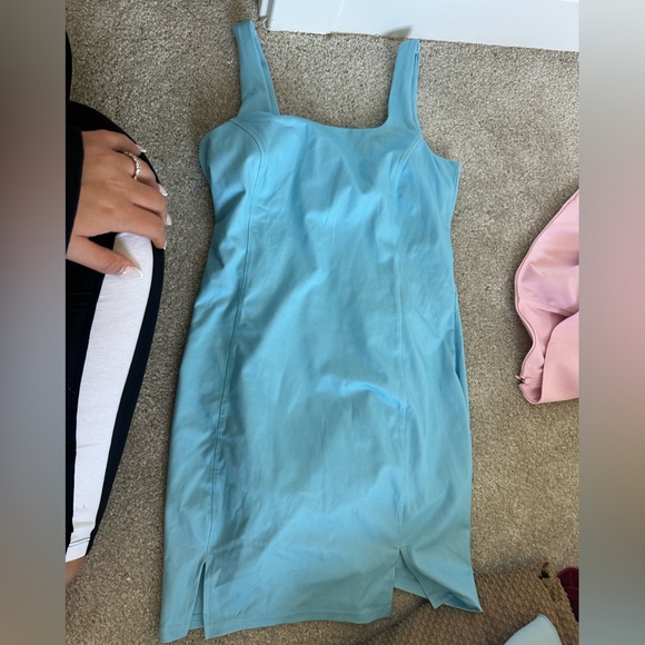 Dress - Picture 4 of 4